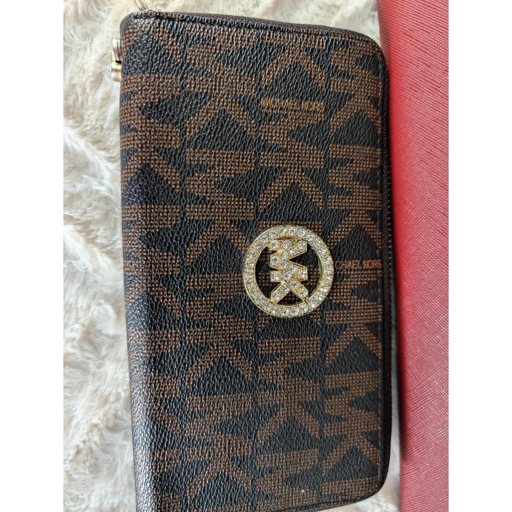 Michael Kors SUTTON MEDIUM SIGNATURE SATCHEL Brown And Gold with hand bag